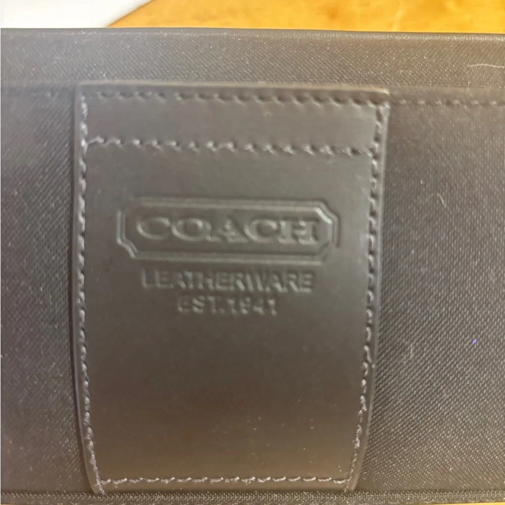 Coach toiletry bag - Picture 8 of 8